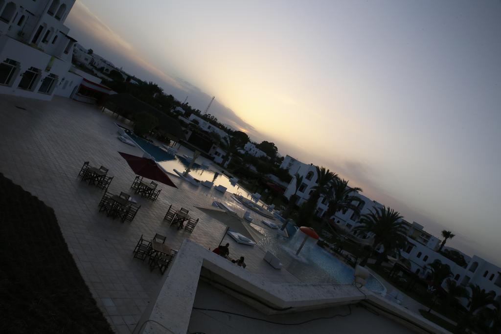 Hotel La Couronne 3*
